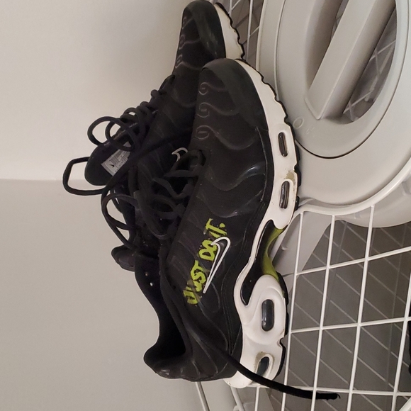 {Nike} Air Max Plus - Picture 1 of 4